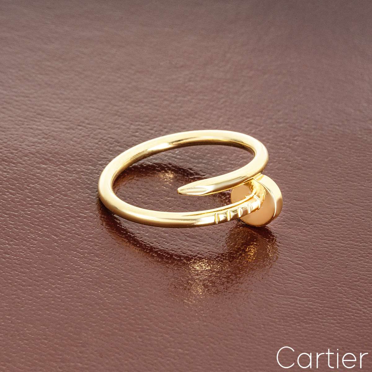 Clous ring Louis Vuitton Gold size 50 EU in Gold plated - 19012443